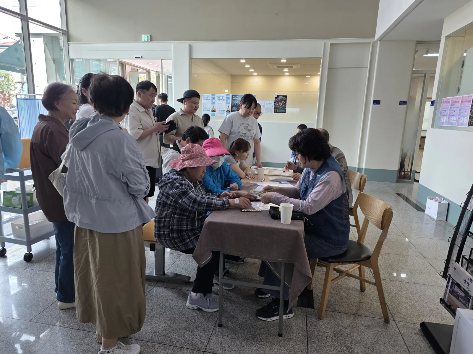 라파 활동 사진